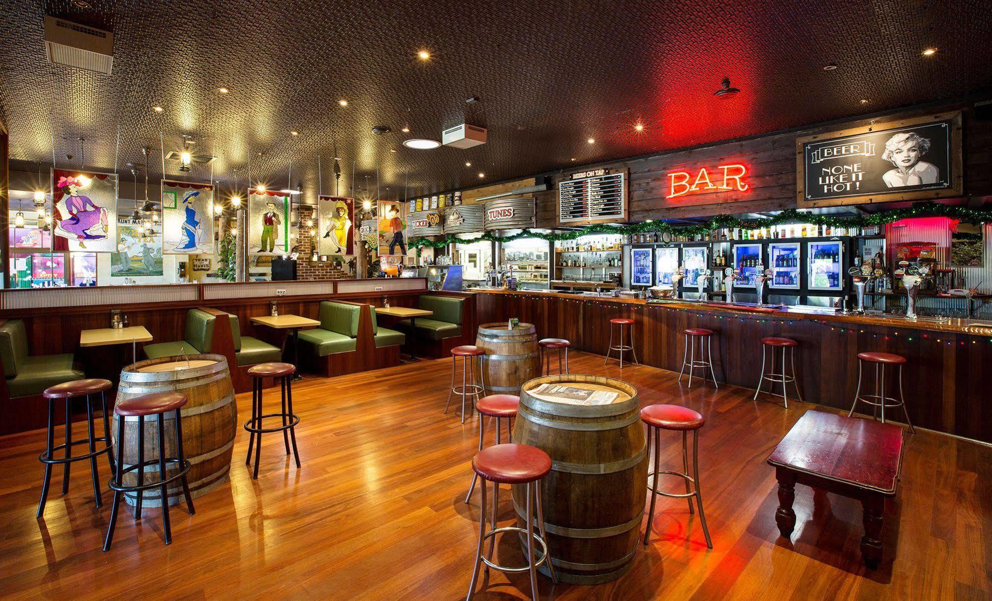 Nightcap At Wanneroo Tavern Екстериор снимка