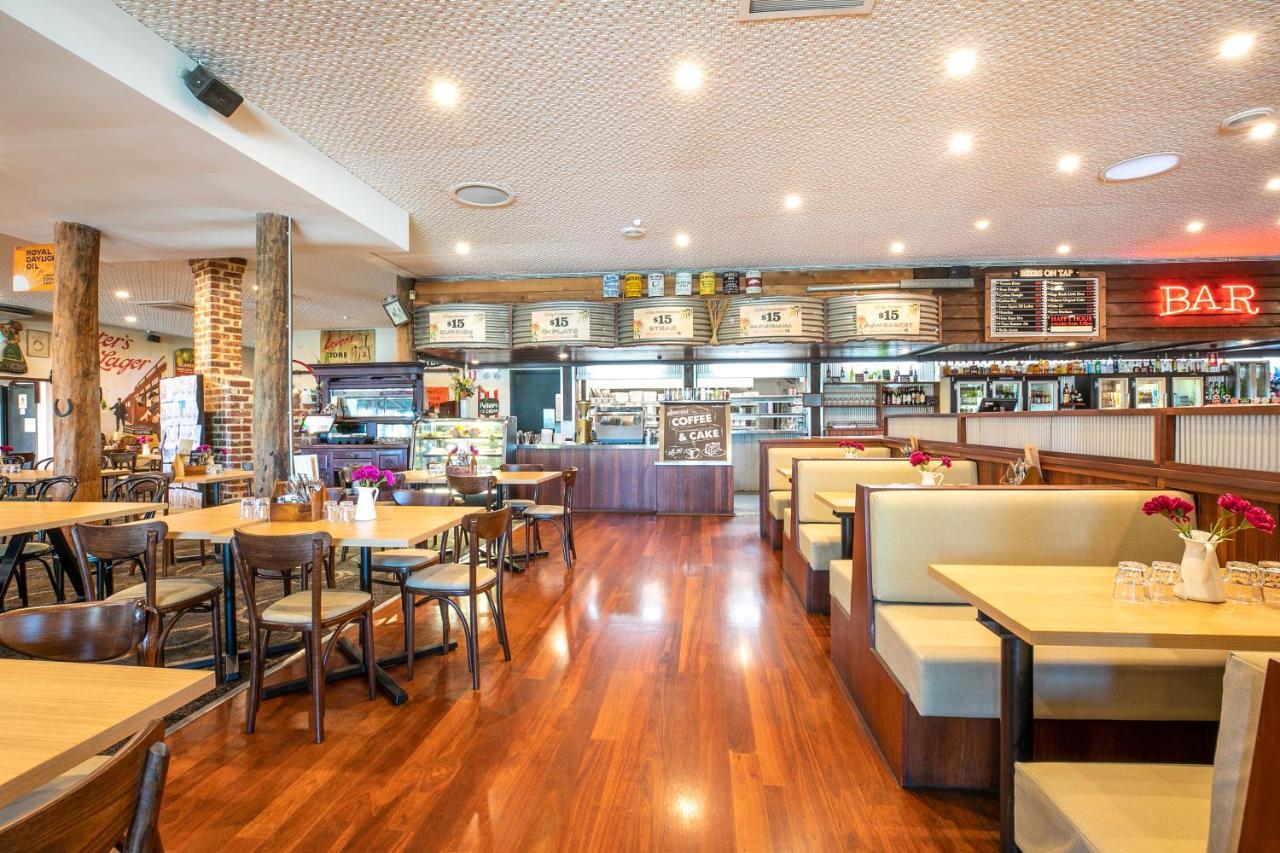 Nightcap At Wanneroo Tavern Екстериор снимка